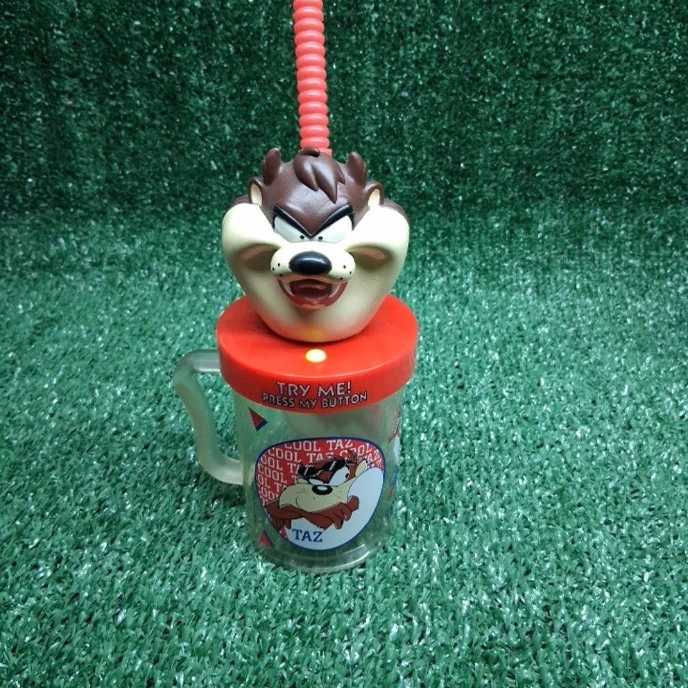 Vintage 1997 Looney Tunes Warner Bros Talking Cups